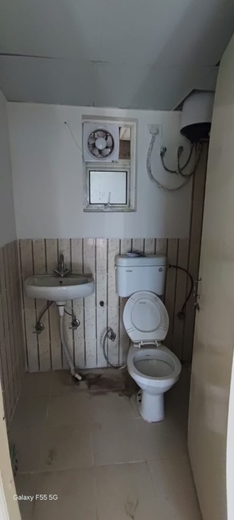 Bathroom, hcbs-sports-ville 2 Bedroom 737 Sq.Ft. Apartment In Sohna Sector 35 Gurgaon 9689273