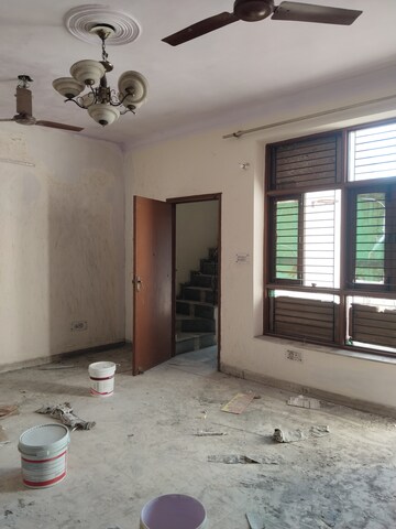 2 BHK Builder Floor For Rent in Ashoka Enclave Faridabad, Sector 34