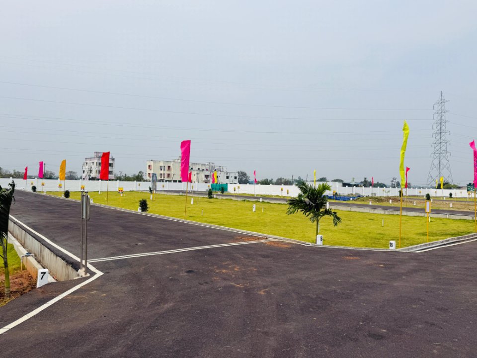 Plot For Sale in Tambaram West