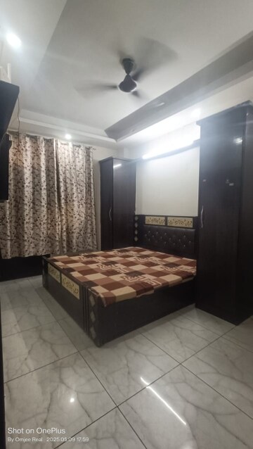 Bedroom in 1 RK Builder Floor at Vipul Square, Sushant Lok I – for Rent
