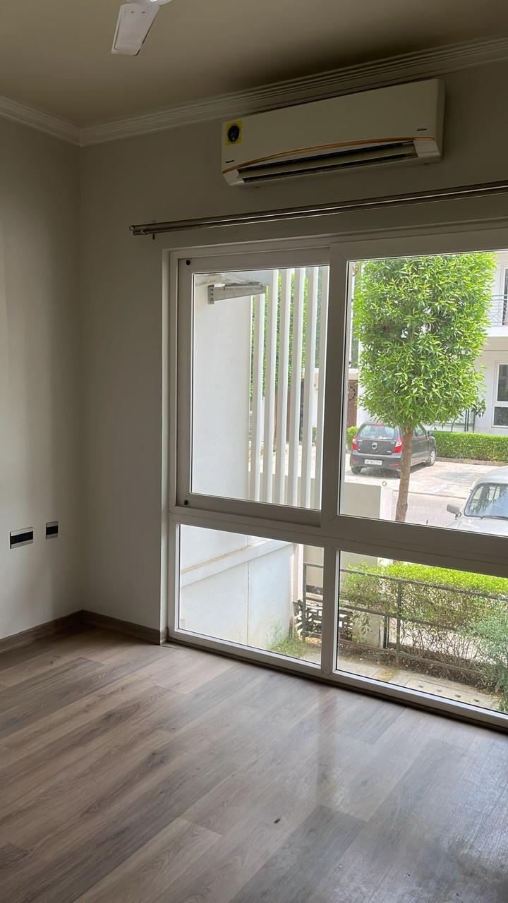 2.5 BHK + Study Room Builder Floor For Sale in Central Park 3 Flower Valley