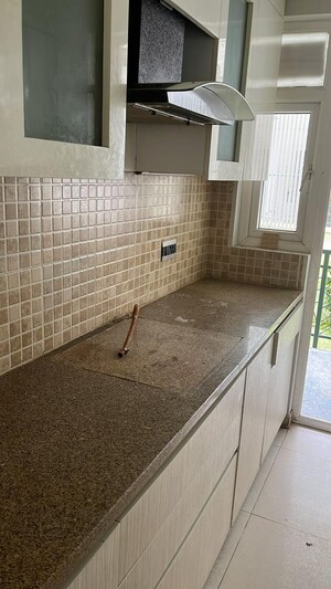 Balcony in 2.5 BHK Builder Floor at Central Park 3 Flower Valley, Sohna Sector 33 – for Sale