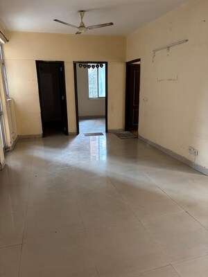Room in 2 BHK Apartment at Piyush Heights, Sector 89 – for Rent
