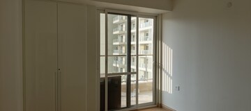 Room in 3 BHK Apartment at DLF One Midtown, Moti Nagar – for Rent