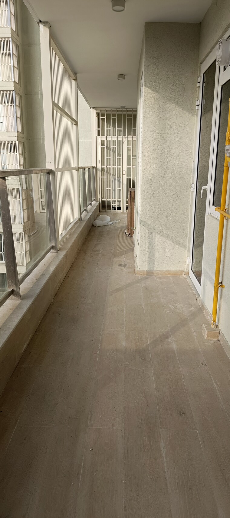 Balcony, dlf-one-midtown 3 Bedroom 2300 Sq.Ft. Apartment In Moti Nagar Delhi 9689304