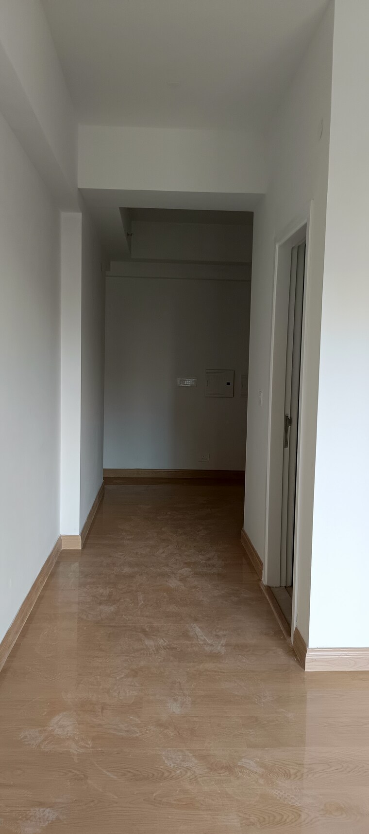 undefined, dlf-one-midtown 3 Bedroom 2300 Sq.Ft. Apartment In Moti Nagar Delhi 9689304