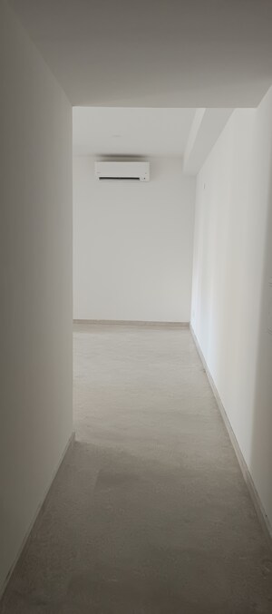 Room in 3 BHK Apartment at DLF One Midtown, Moti Nagar – for Rent