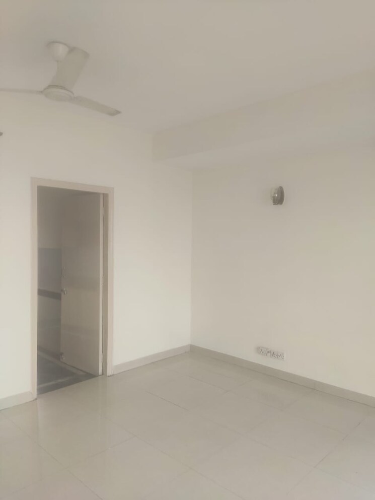 Room, dlf-regency-park-i 2 Bedroom 1150 Sq.Ft. Apartment In Dlf Phase iv Gurgaon 9689296