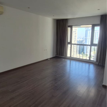 Room in 3.5 BHK Apartment at Vascon Windermere, Koregaon – for Sale