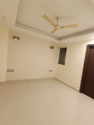 Room in 4 BHK Builder Floor at Aradhya Homes, Sector 67a – for Sale