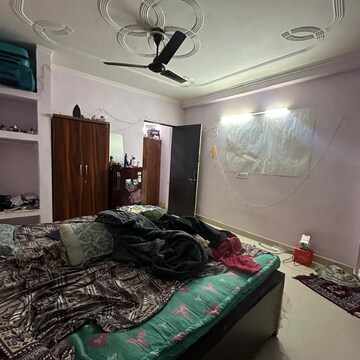 Bedroom in 2 BHK Builder Floor at Katwaria Sarai – for Rent