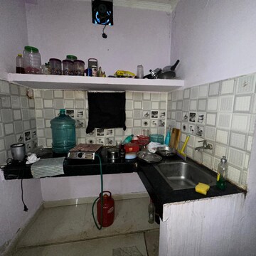 Kitchen in 2 BHK Builder Floor at Katwaria Sarai – for Rent