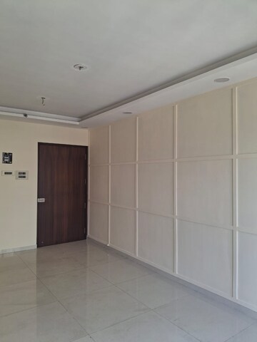 2 BHK Apartment For Rent in Sugee Laxmi Niwas, Dadar West