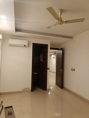 Room in 4 BHK Builder Floor at Aradhya Homes, Sector 67a – for Sale