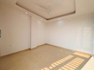 Room in 1 BHK Builder Floor at Saket – for Rent