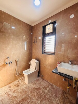 Furnished Amenities in 1 BHK Builder Floor at Saket – for Rent