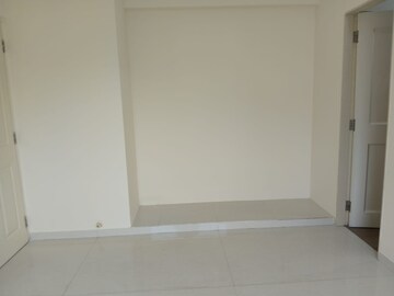 Room in 1 BHK Apartment at Raunak Bliss, Ghodbunder Road – for Rent