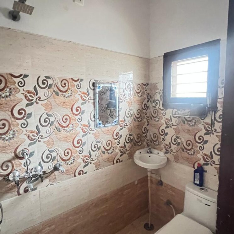 Bathroom, kharar landran road 2 Bedroom 900 Sq.Ft. Apartment In Kharar Landran Road Mohali 9689385