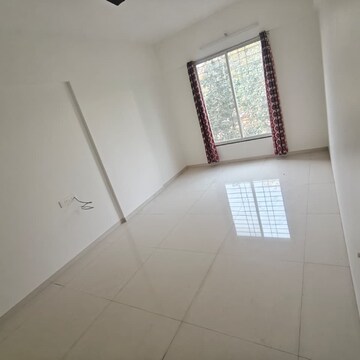 Room in 3 BHK Apartment at Hermes Paras Apartment, Kalyani Nagar – for Rent