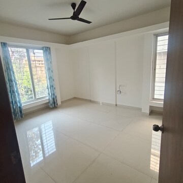 Room in 3 BHK Apartment at Hermes Paras Apartment, Kalyani Nagar – for Rent