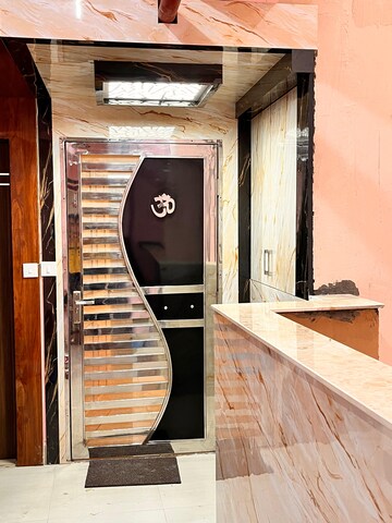 Furnished Amenities in 3 BHK Apartment at Supertech Cape Town, Sector 74 – for Rent