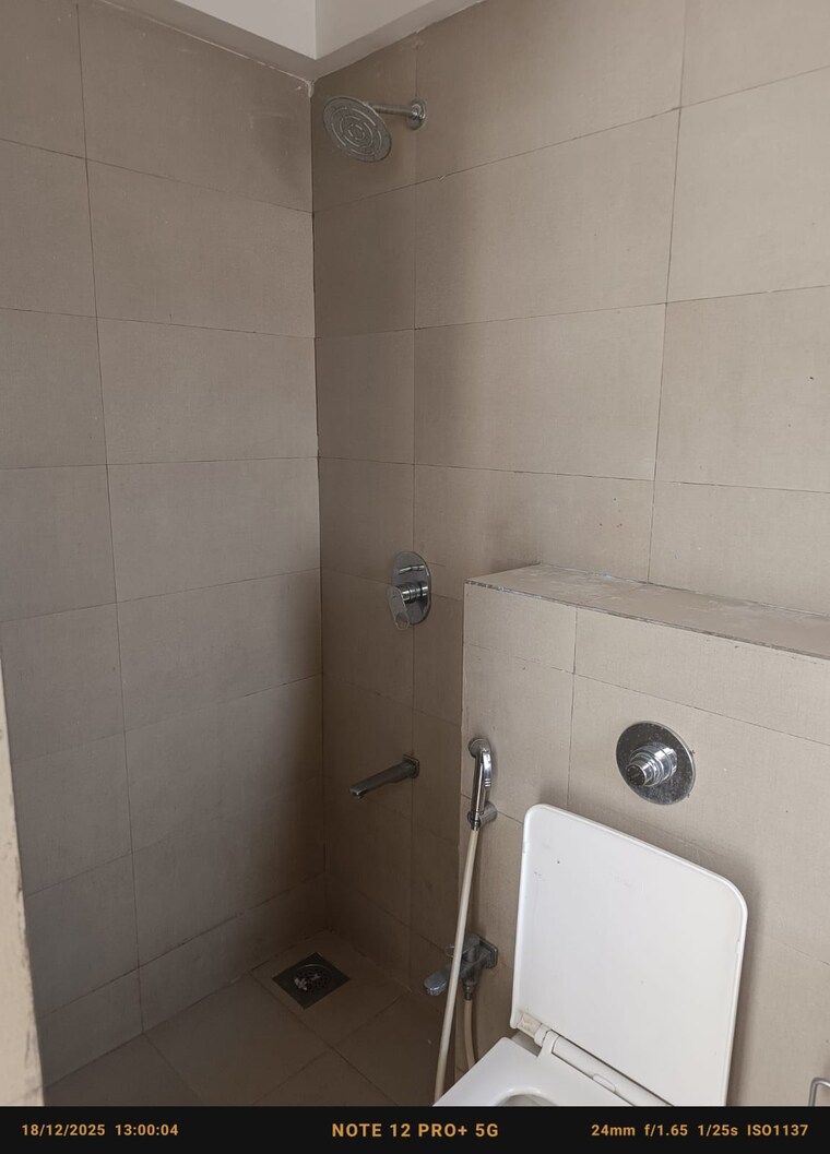 Bathroom, poddar-spraha-diamond 1.5 Bedroom 580 Sq.Ft. Apartment In Chembur Mumbai 9689418