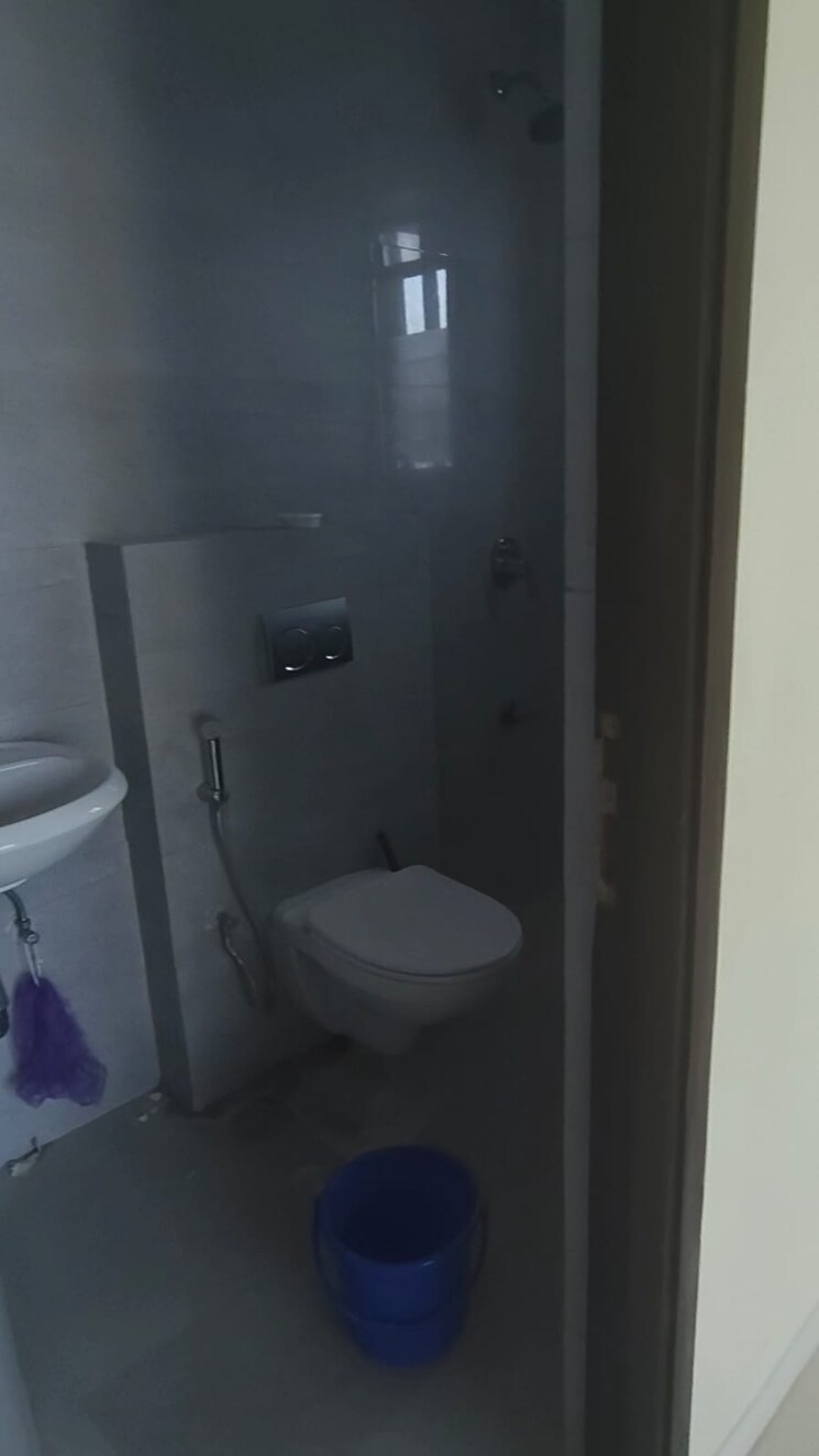 Bathroom, siddha-seabrook 3 Bedroom 1008 Sq.Ft. Apartment In Kandivali West Mumbai 9689360