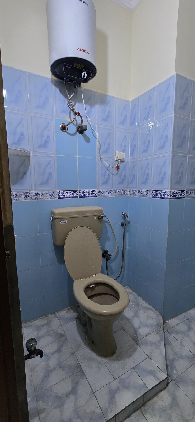 Bathroom, anand niketan 2 Bedroom 400 Sq.Yd. Builder Floor In Anand Niketan Delhi 9689450