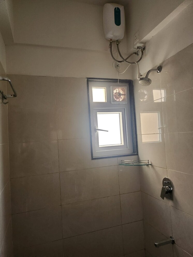 Bathroom, shapoorji-pallonji-bkc-28 2 Bedroom 639 Sq.Ft. Apartment In Bandra East Mumbai 9689448