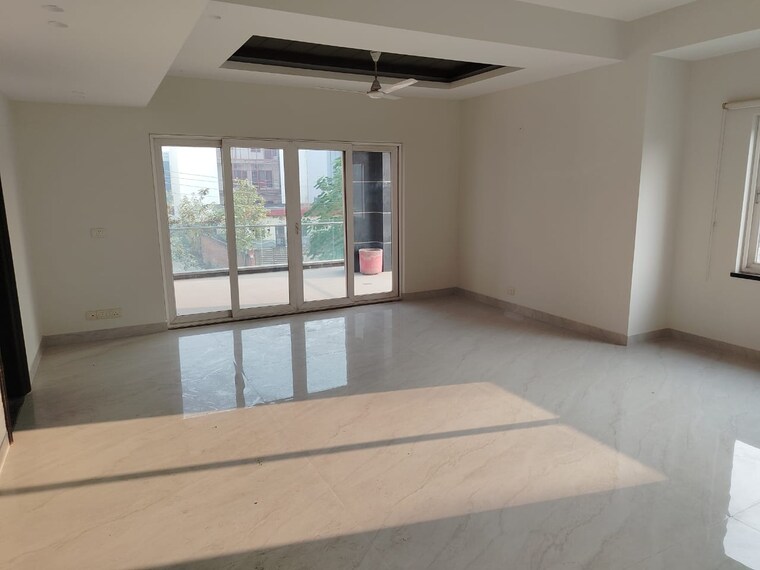 Room, anand niketan 4 Bedroom 300 Sq.Yd. Builder Floor In Anand Niketan Delhi 9689472
