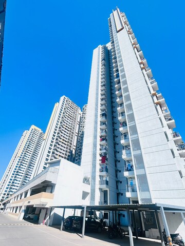 1.5 BHK Apartment – Exterior View View at Amanora Gold Towers, Hadapsar - for Rent