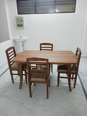 Team Area in 3 BHK Apartment at Banjara Hills – for Sale