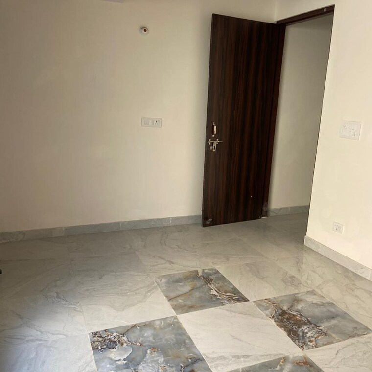 Room, chattarpur 3 Bedroom 1100 Sq.Ft. Builder Floor In Chattarpur Delhi 9689517