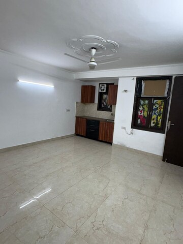 Room in 1 BHK Builder Floor at Saket – for Rent