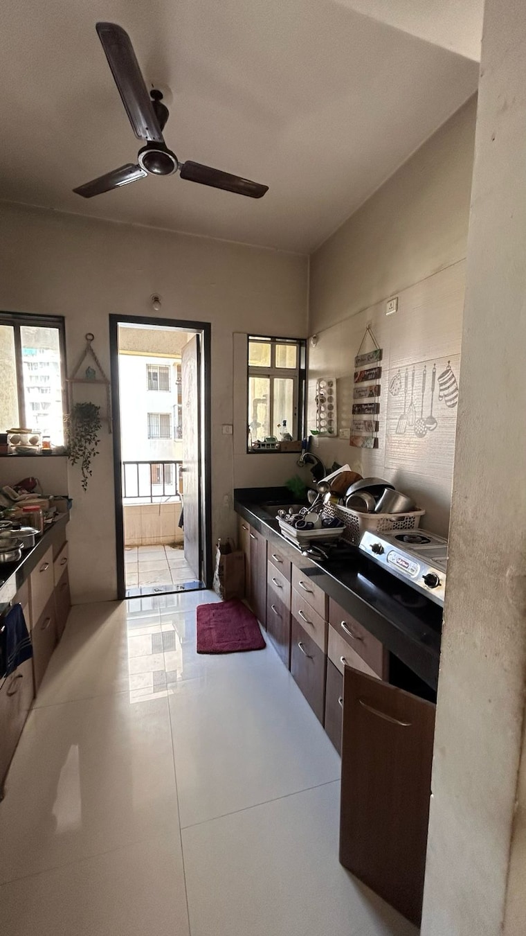 Kitchen, kunal-icon 3 Bedroom 1200 Sq.Ft. Apartment In Pimple Saudagar Pune 9689518