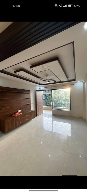 Kitchen in 2 BHK Apartment at BPTP Princess Park, Sector 86 – for Sale