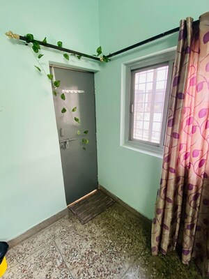  Pg For Rent in Viraj Khand