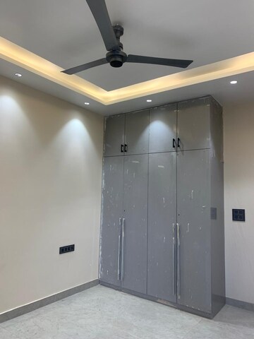 Building Lobby in 4 BHK Builder Floor at Empire Floors, Sector 57 – for Sale