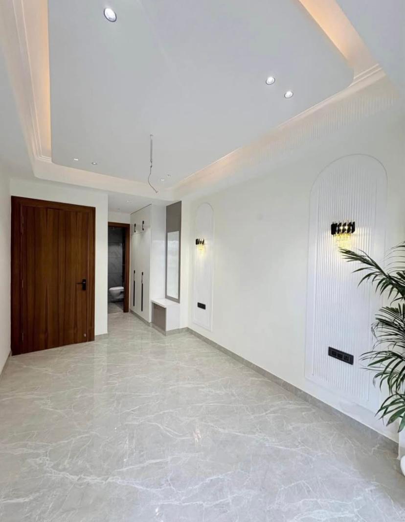 3 BHK + Pooja Room Builder Floor For Sale in Sushant Lok 3