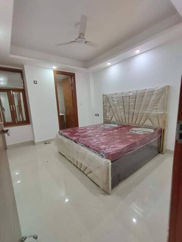 Bedroom in 2 BHK Builder Floor at Saket – for Rent