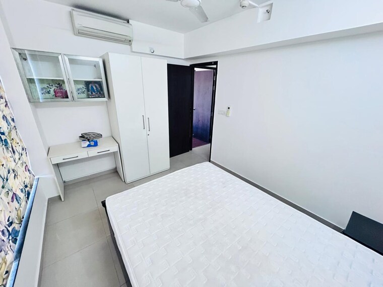 Room, amanora-future-towers 2.5 Bedroom 1500 Sq.Ft. Apartment In Hadapsar Pune 9689666