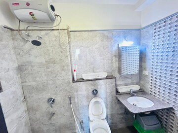 Bathroom in 2.5 BHK Apartment at Amanora Future Towers, Hadapsar – for Rent