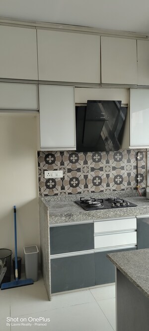 Master Bedroom in 4 BHK Apartment at Darshan Rico, Lower Parel – for Rent