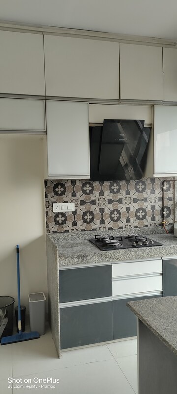 Master Bedroom in 4 BHK Apartment at Darshan Rico, Lower Parel – for Rent