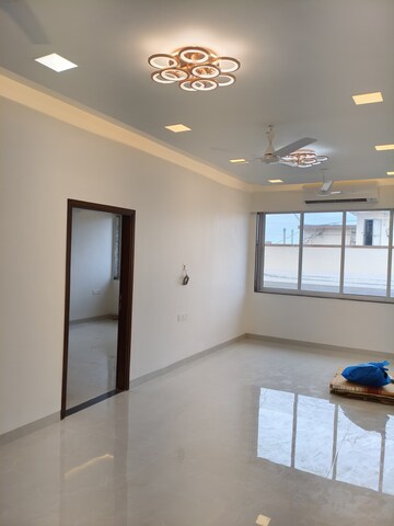 Room in 2 BHK Apartment at Bhoomi Plaza, Dadar West – for Rent