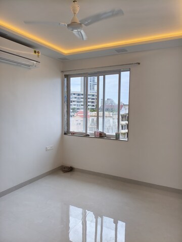 Room in 2 BHK Apartment at Bhoomi Plaza, Dadar West – for Rent