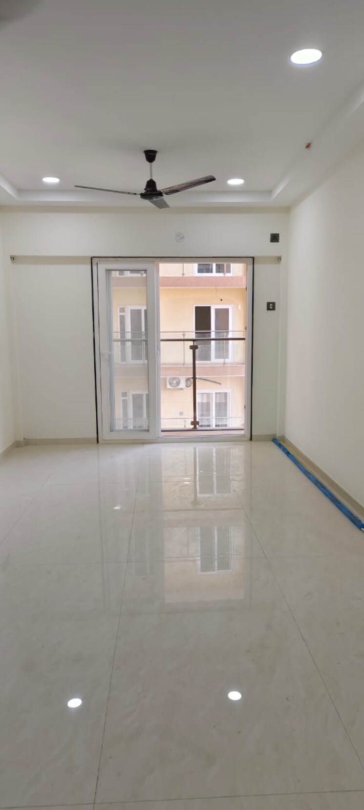 Room, raj-infinia 2 Bedroom 750 Sq.Ft. Apartment In Malad West Mumbai 9689657