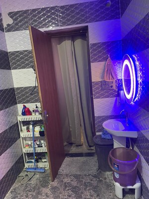 Living Room in 3 BHK Builder Floor at Sector 76 – for Rent