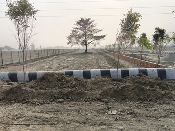  Plot For Sale in Gosainganj
