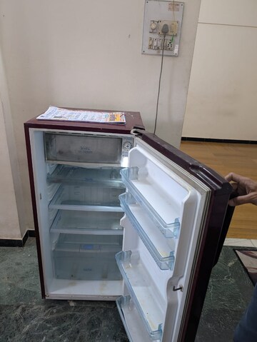 Furnished Amenities in 2 BHK Apartment at Devyani Heights, Wakad – for Rent